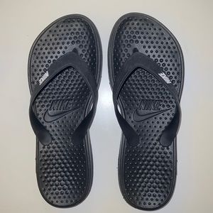 Nike FlipFloops size 8